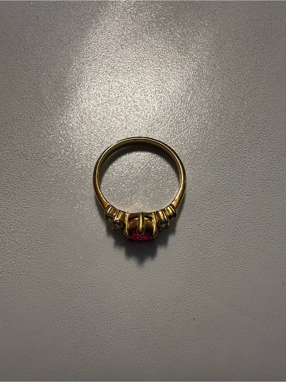 Gold Heart Ruby-Red Ring - Picture 3 of 4